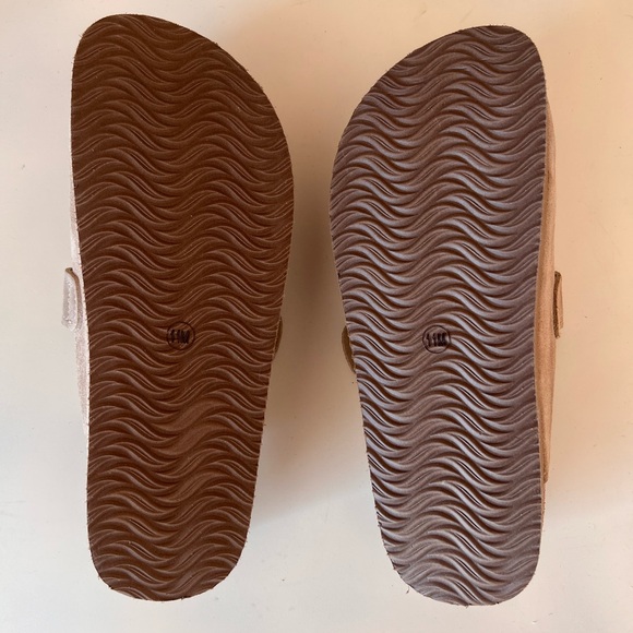 Cushionaire Women's Granola genuine suede cork footbed platform clogs in taupe - Picture 7 of 7